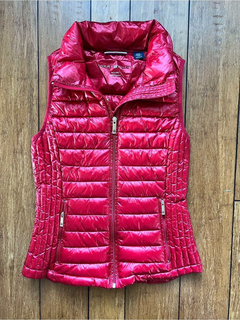 Tommy Hilfiger Women’s Packable Puffer Vest in Cherry Red Finish Size XS